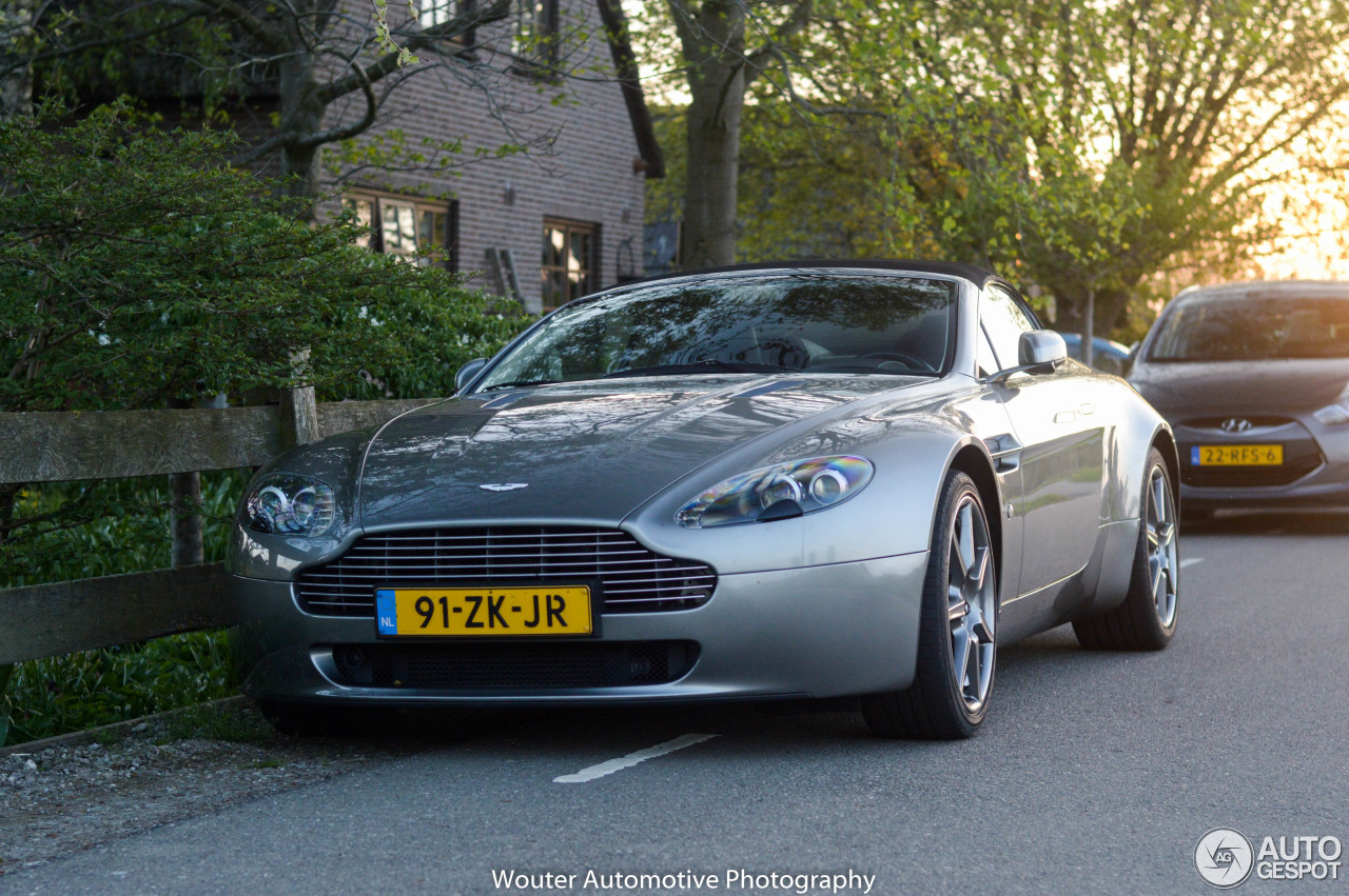 Aston Martin V8 Vantage Roadster