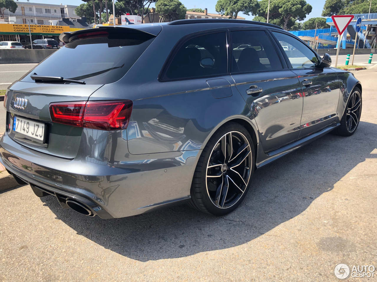 Audi RS6 Avant C7 2015