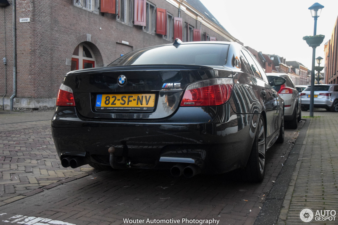 BMW M5 E60 2005