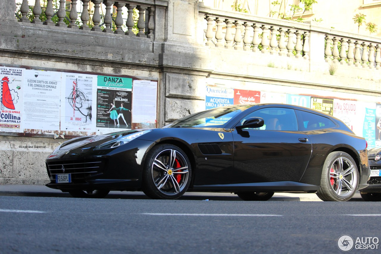 Ferrari GTC4Lusso