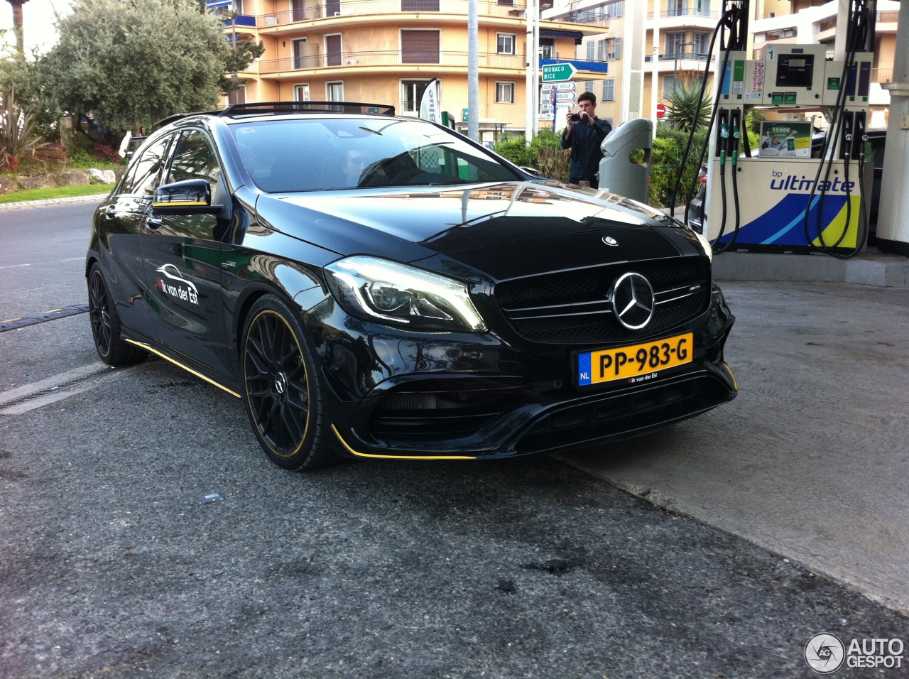 Mercedes-AMG A 45 W176 Yellow Night Edition