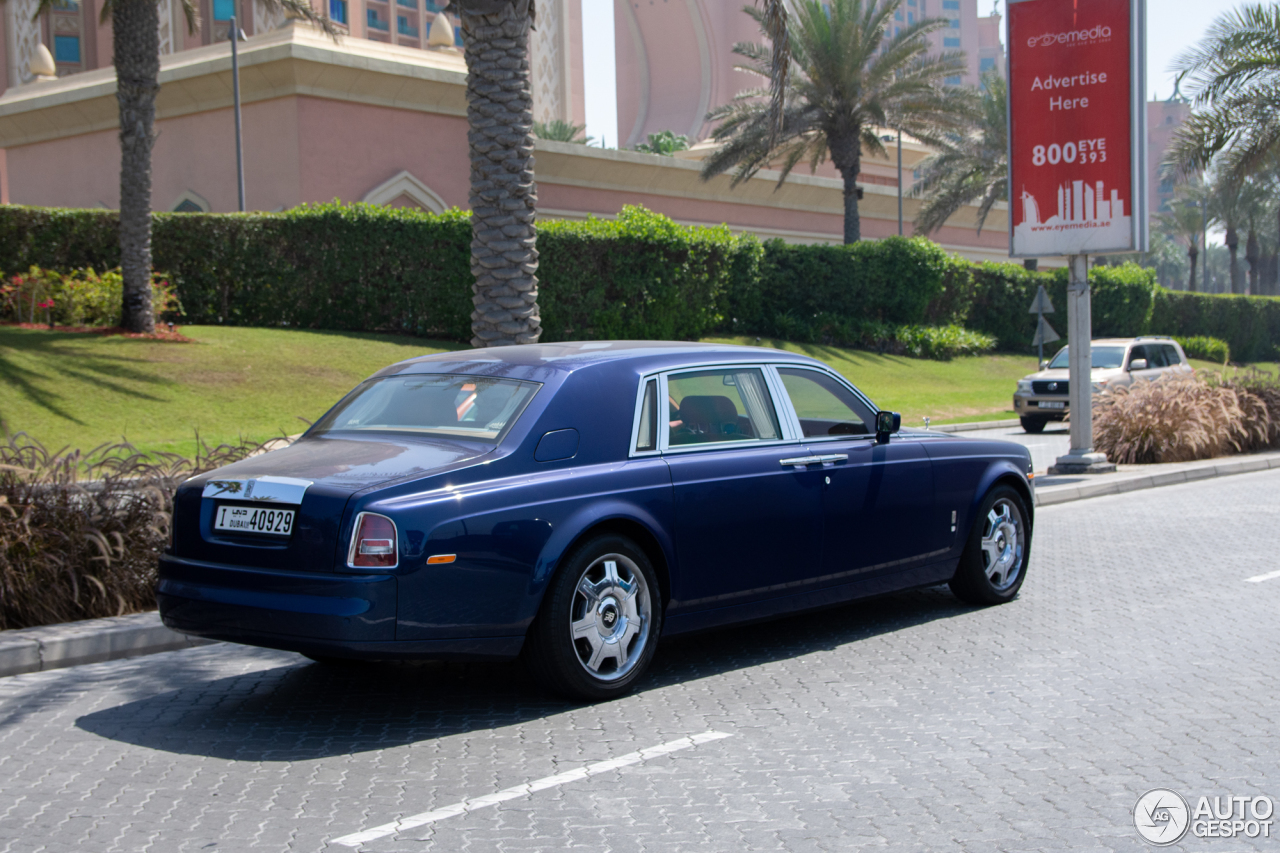 Rolls-Royce Phantom EWB