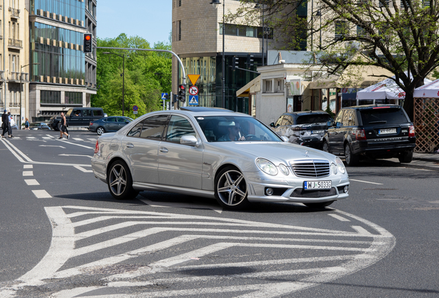 Mercedes-Benz E 63 AMG