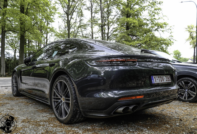 Porsche 971 Panamera Turbo S E-Hybrid