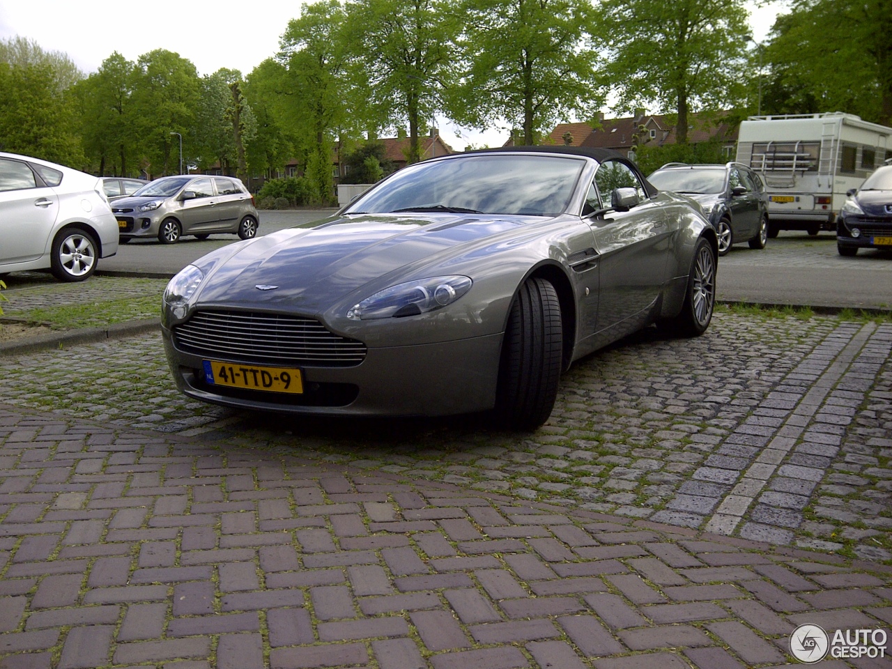 Aston Martin V8 Vantage Roadster