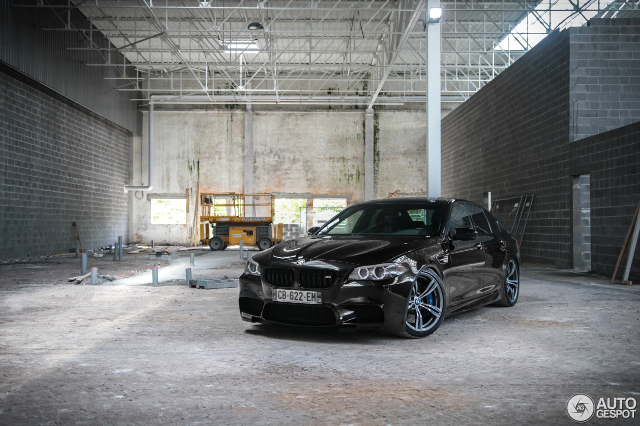 BMW M5 F10 2011