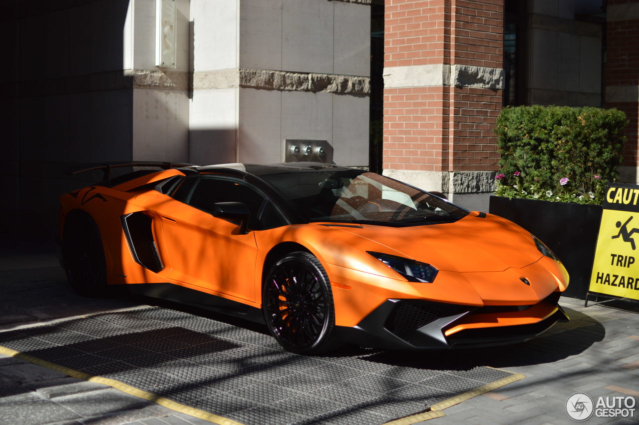 Lamborghini Aventador LP750-4 SuperVeloce Roadster