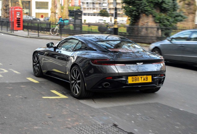 Aston Martin DB11