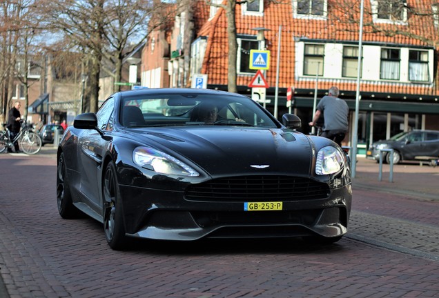 Aston Martin Vanquish 2015 Carbon Black Edition