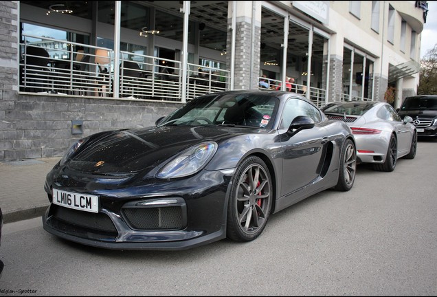 Porsche 981 Cayman GT4