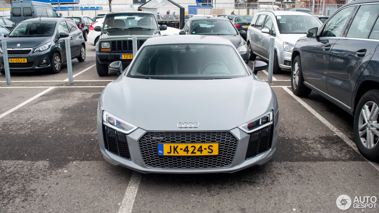 Audi R8 V10 Plus 2015