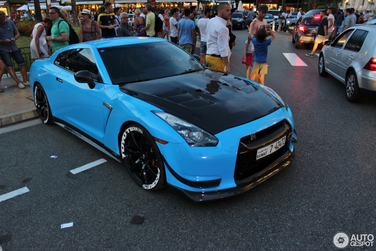 Nissan GT-R