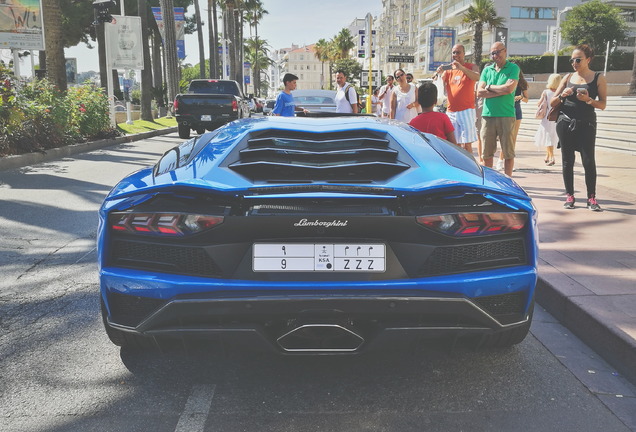 Lamborghini Aventador S LP740-4