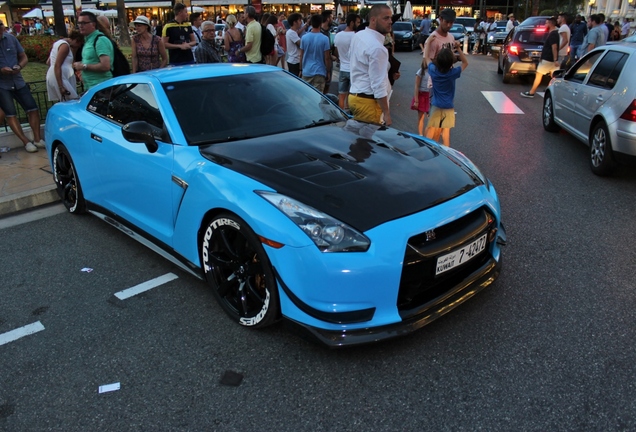 Nissan GT-R