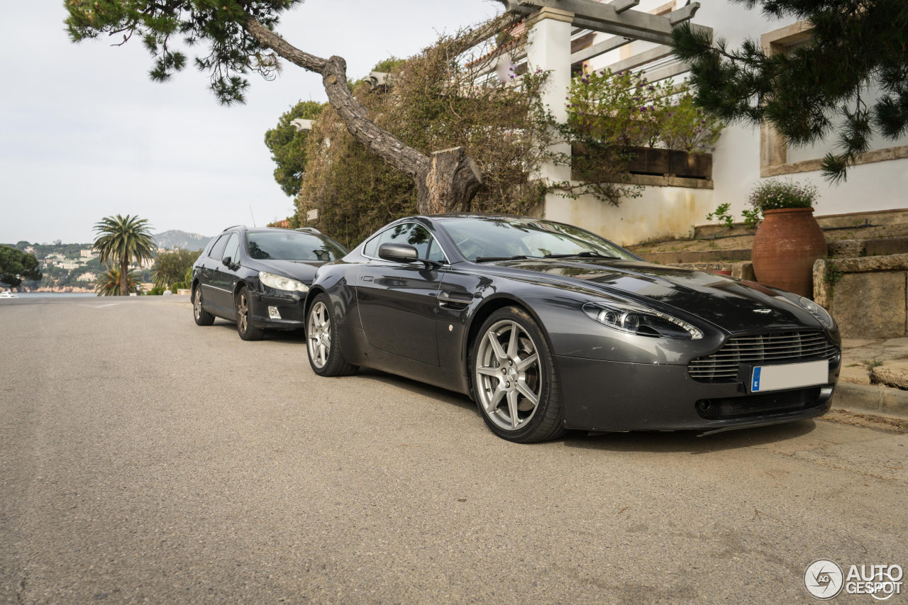 Aston Martin V8 Vantage