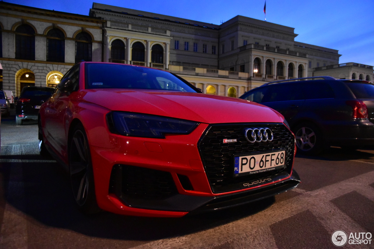 Audi RS4 Avant B9