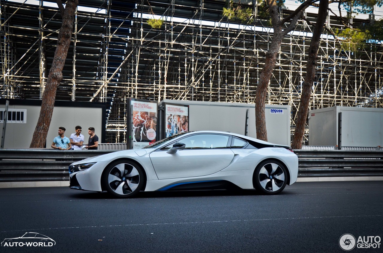 BMW i8