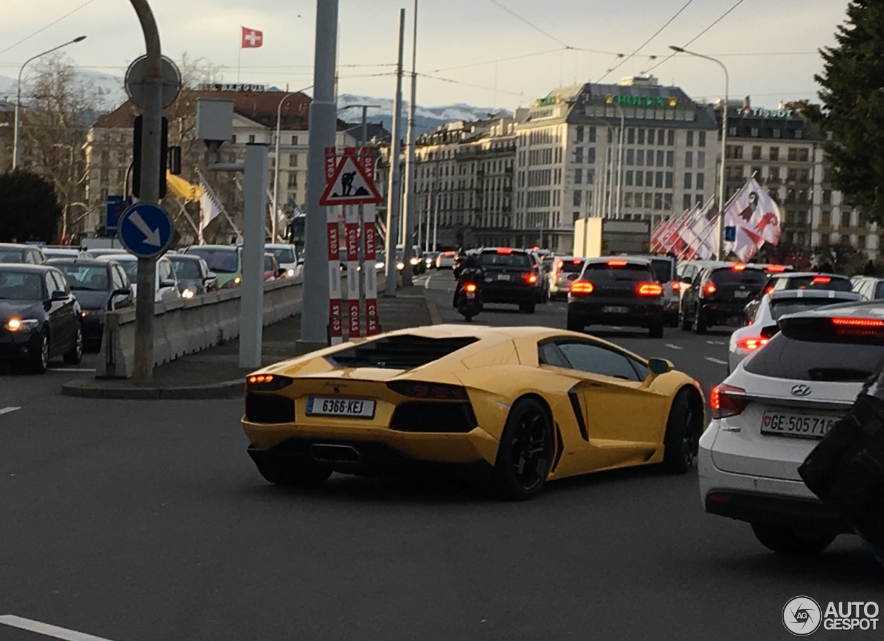 Lamborghini Aventador LP700-4