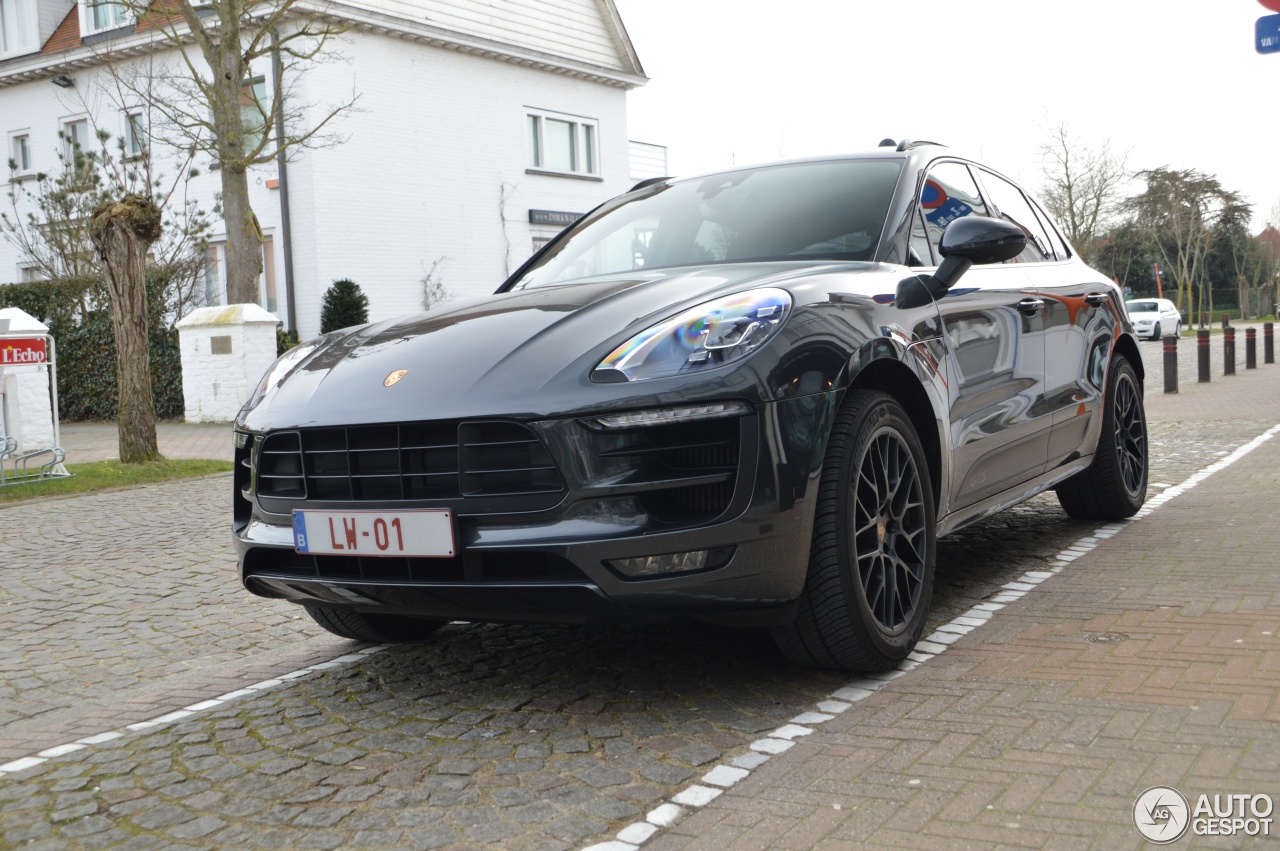 Porsche 95B Macan GTS