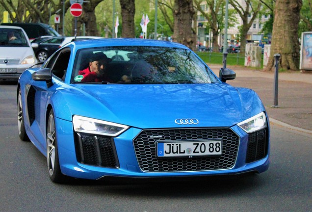 Audi R8 V10 Plus 2015