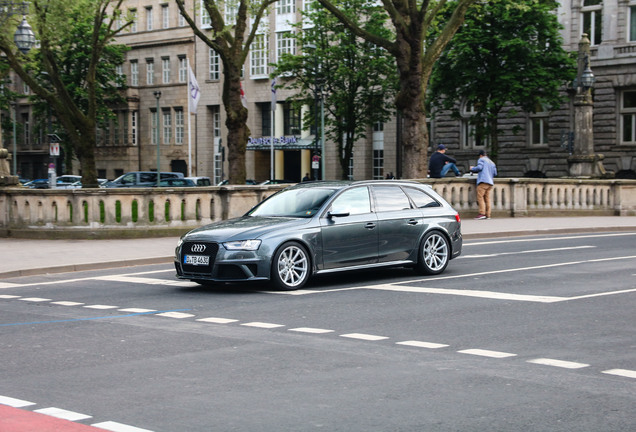 Audi RS4 Avant B8