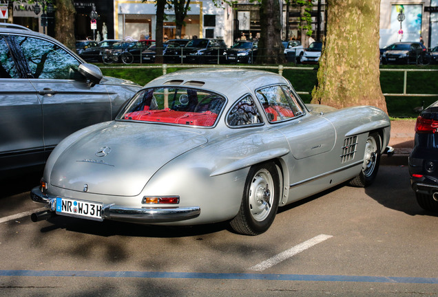 Mercedes-Benz 300SL Gullwing