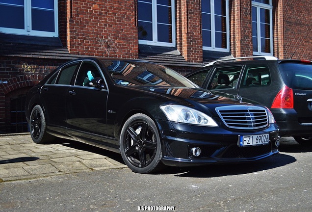 Mercedes-Benz S 63 AMG W221