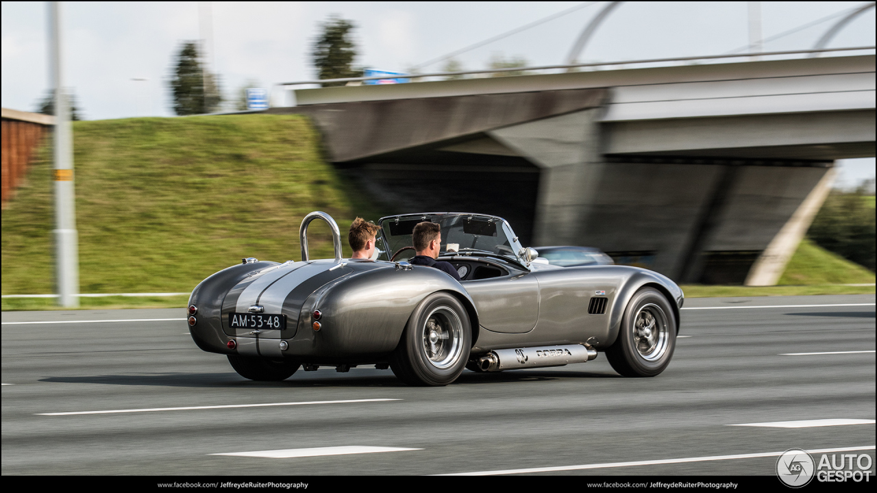 AC Cobra 427