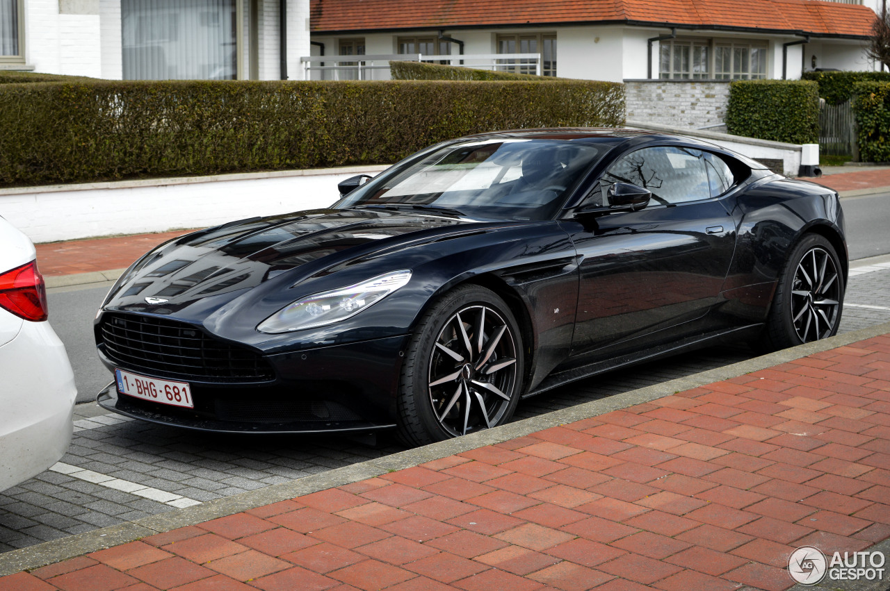 Aston Martin DB11