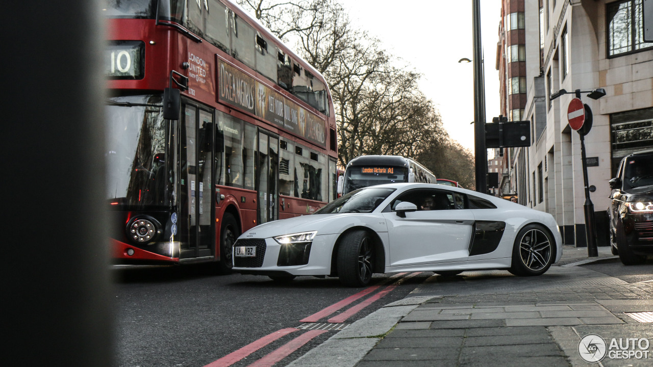 Audi R8 V10 2015