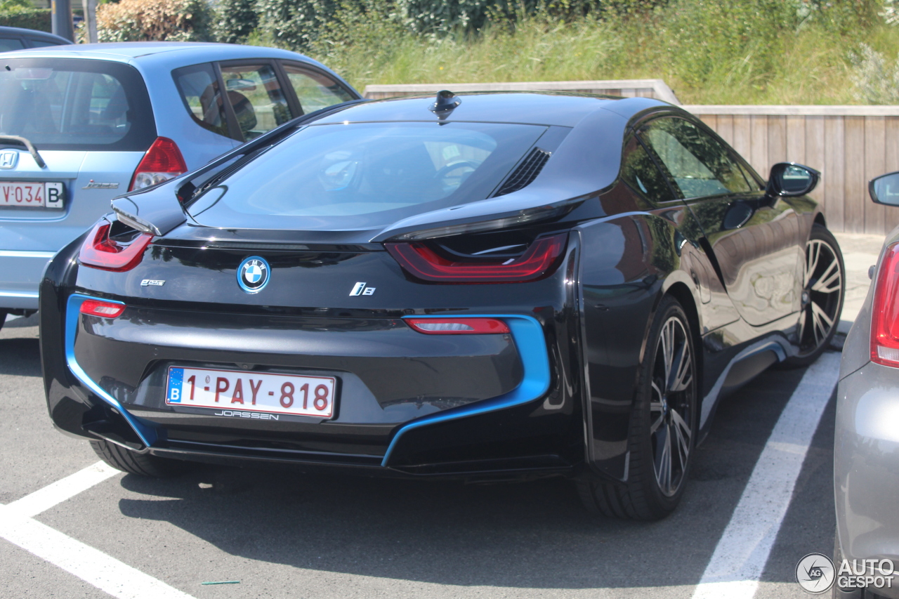 BMW i8