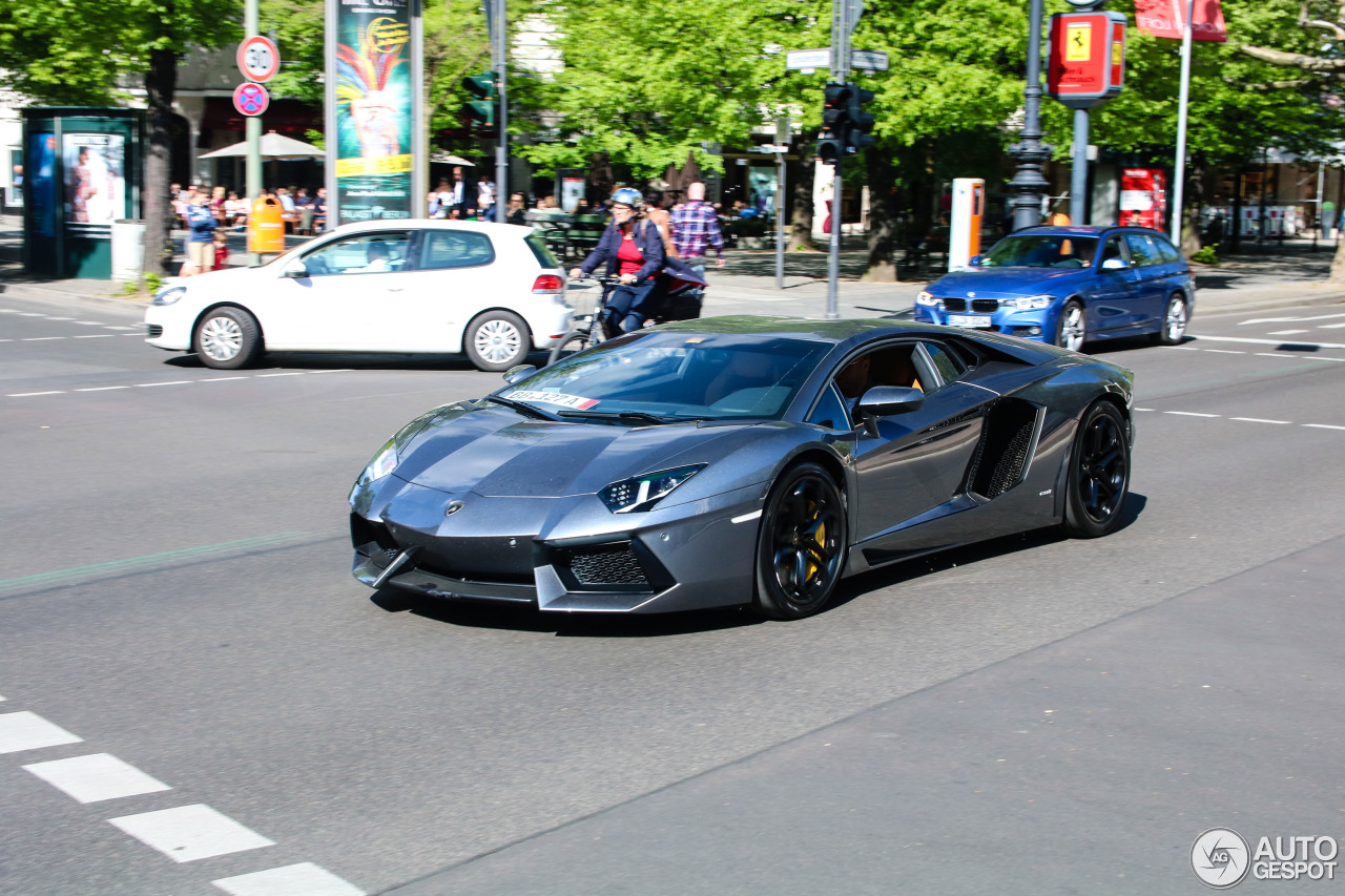 Lamborghini Aventador LP700-4