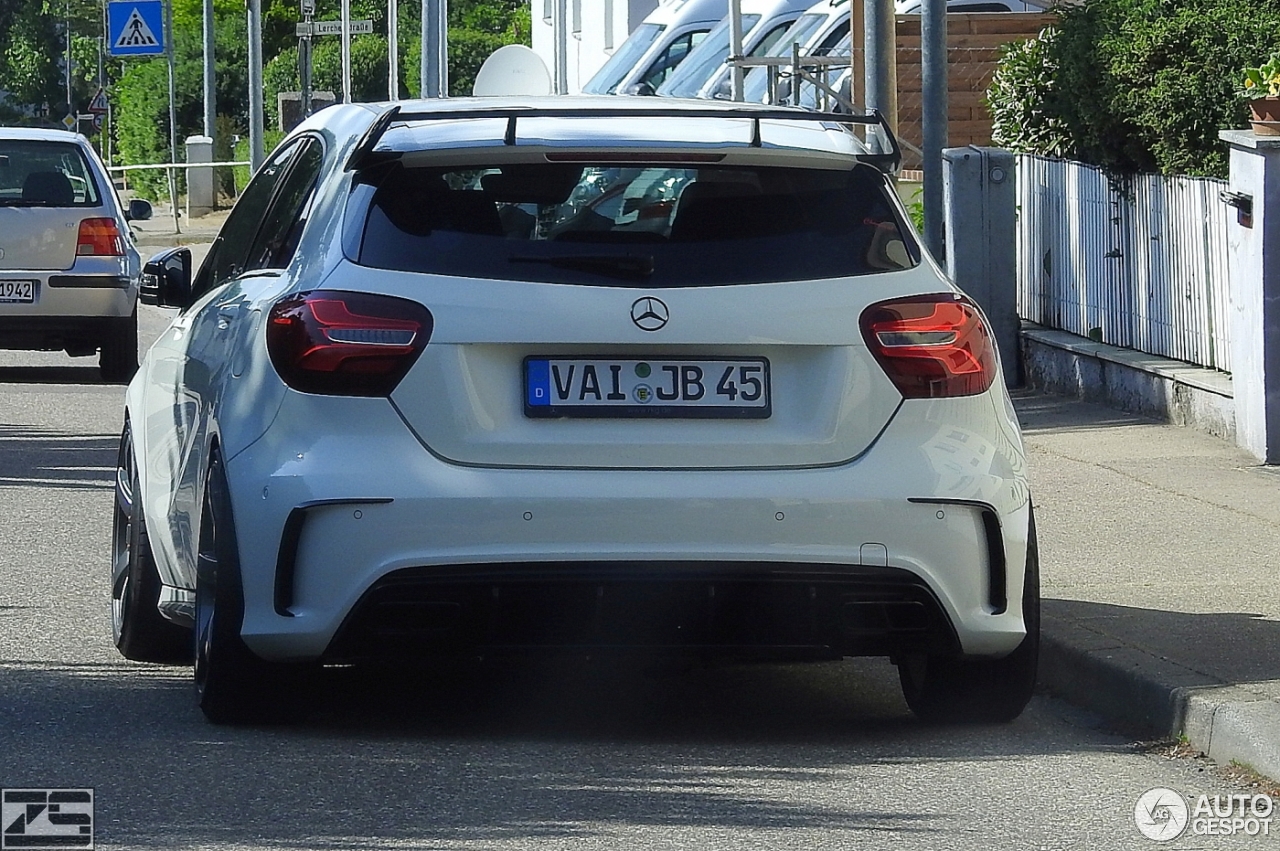 Mercedes-AMG A 45 W176 2015