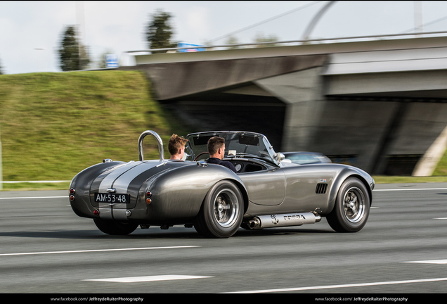 AC Cobra 427