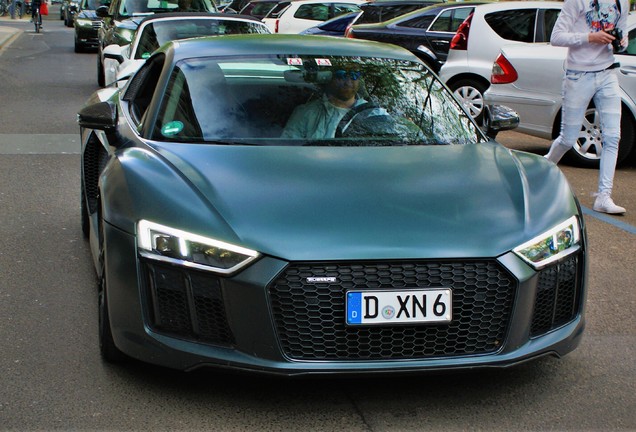 Audi R8 V10 Plus 2015