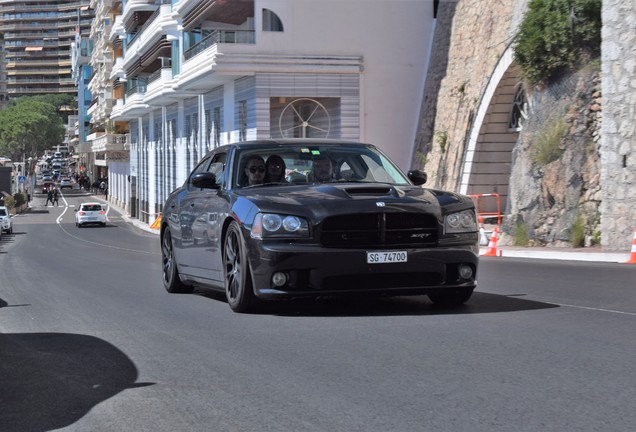 Dodge Charger SRT-8