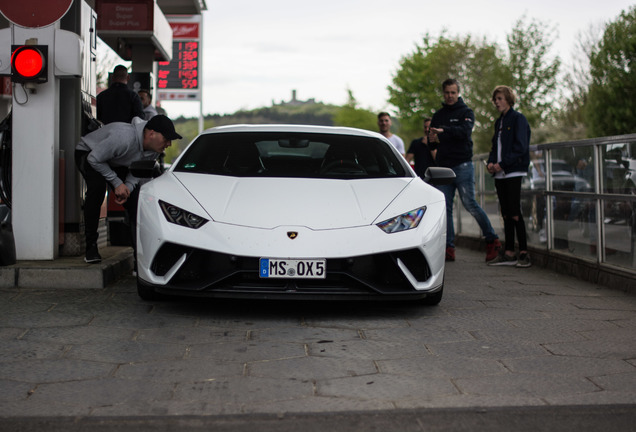 Lamborghini Huracán LP640-4 Performante