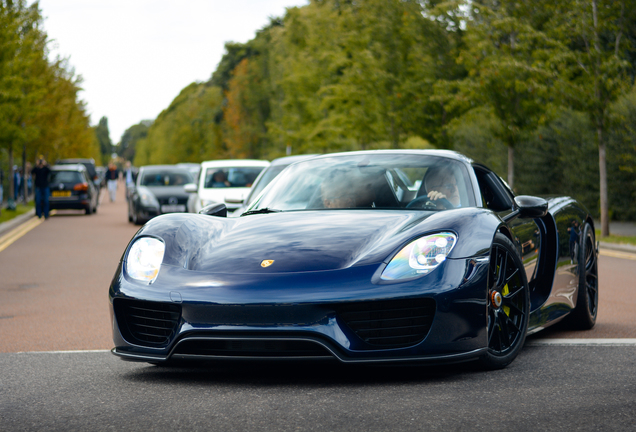 Porsche 918 Spyder Weissach Package