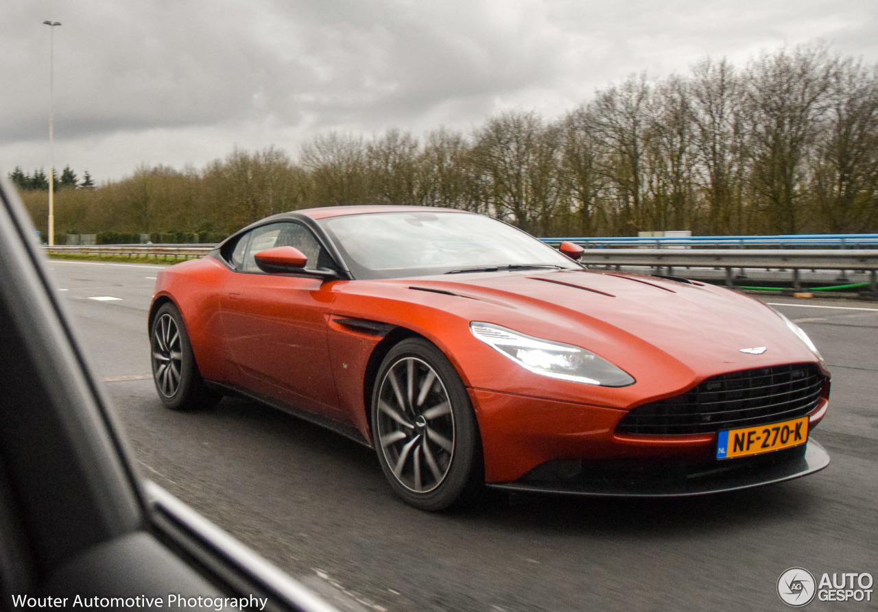 Aston Martin DB11