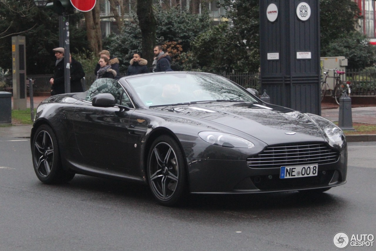 Aston Martin V8 Vantage Roadster 2012