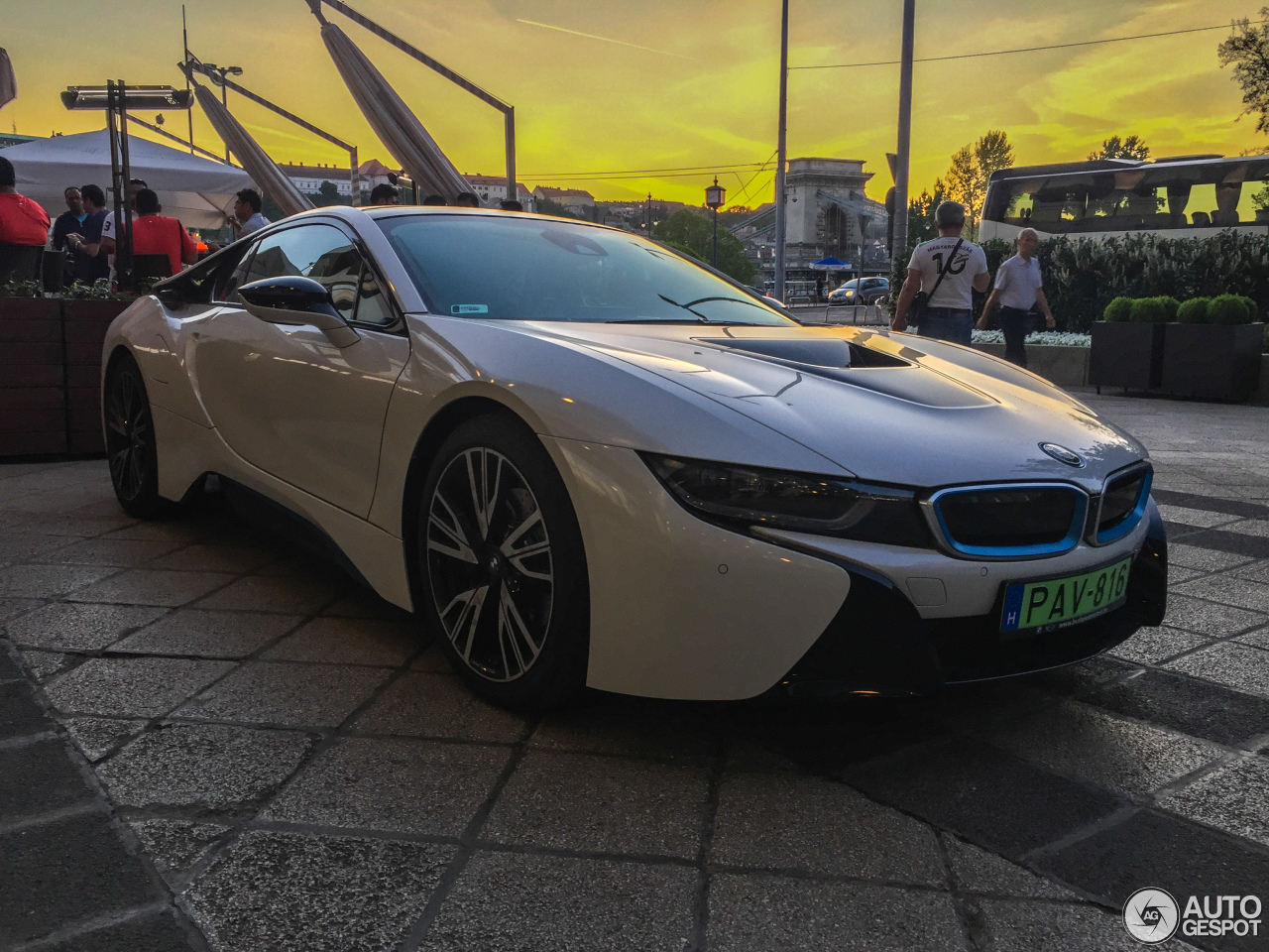 BMW i8