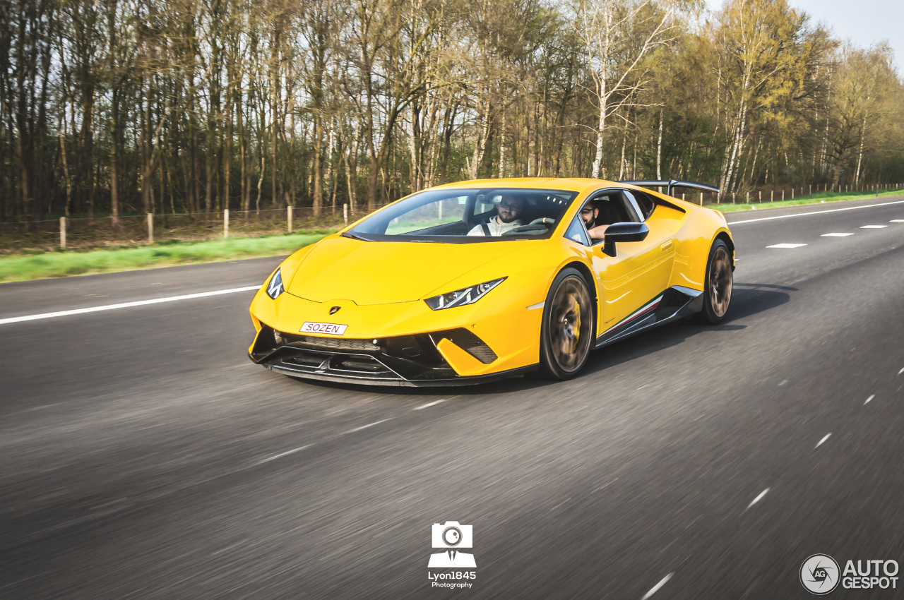 Lamborghini Huracán LP640-4 Performante