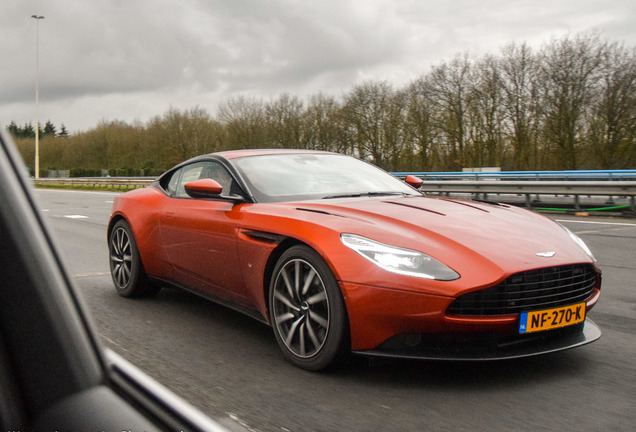 Aston Martin DB11