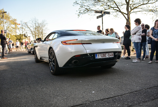 Aston Martin DB11