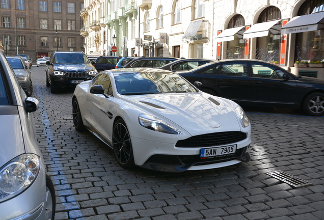 Aston Martin Vanquish 2013