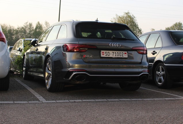 Audi RS4 Avant B9