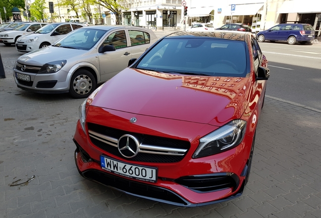 Mercedes-AMG A 45 W176 2015