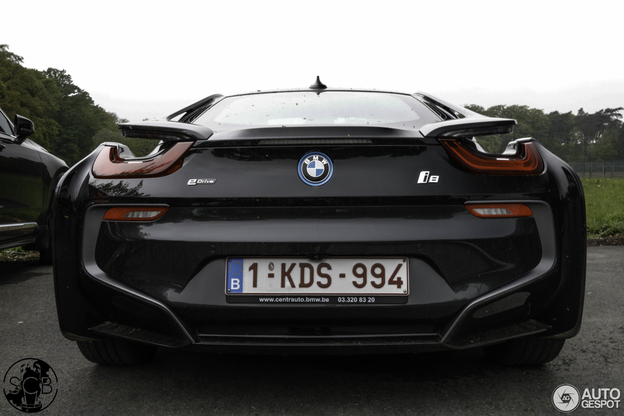 BMW i8