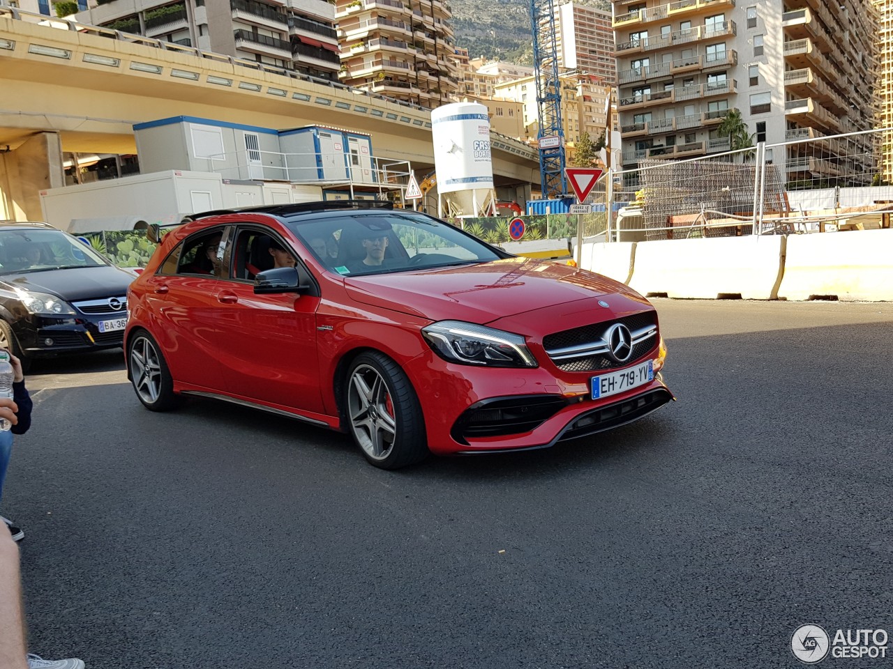 Mercedes-AMG A 45 W176 2015