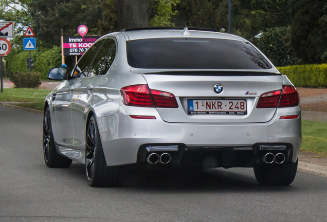 BMW M5 F10 2011